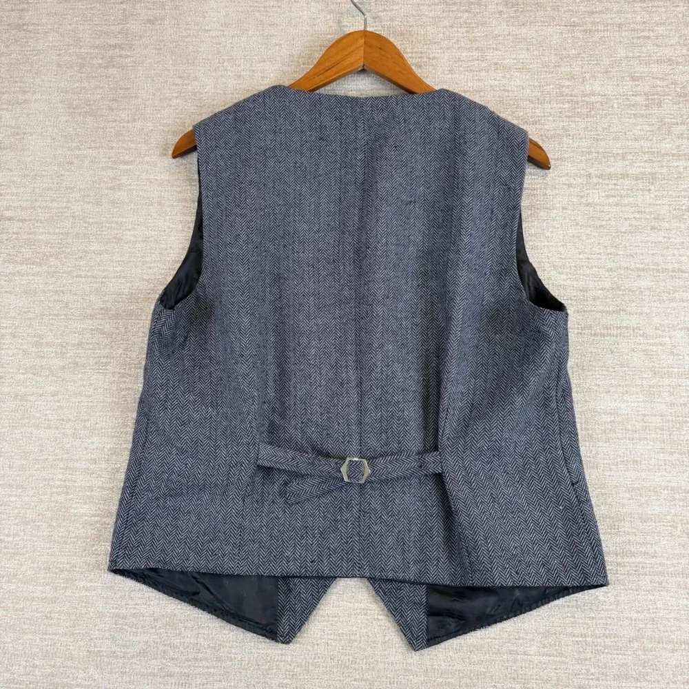VTG Unisex Gray Herringbone Vest Notched Lapel Adjustable Back Academia British